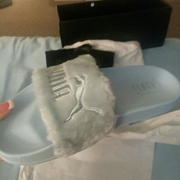 Fenty by Rhianna PUMA fur slides *brand new* - Picture 1 of 3